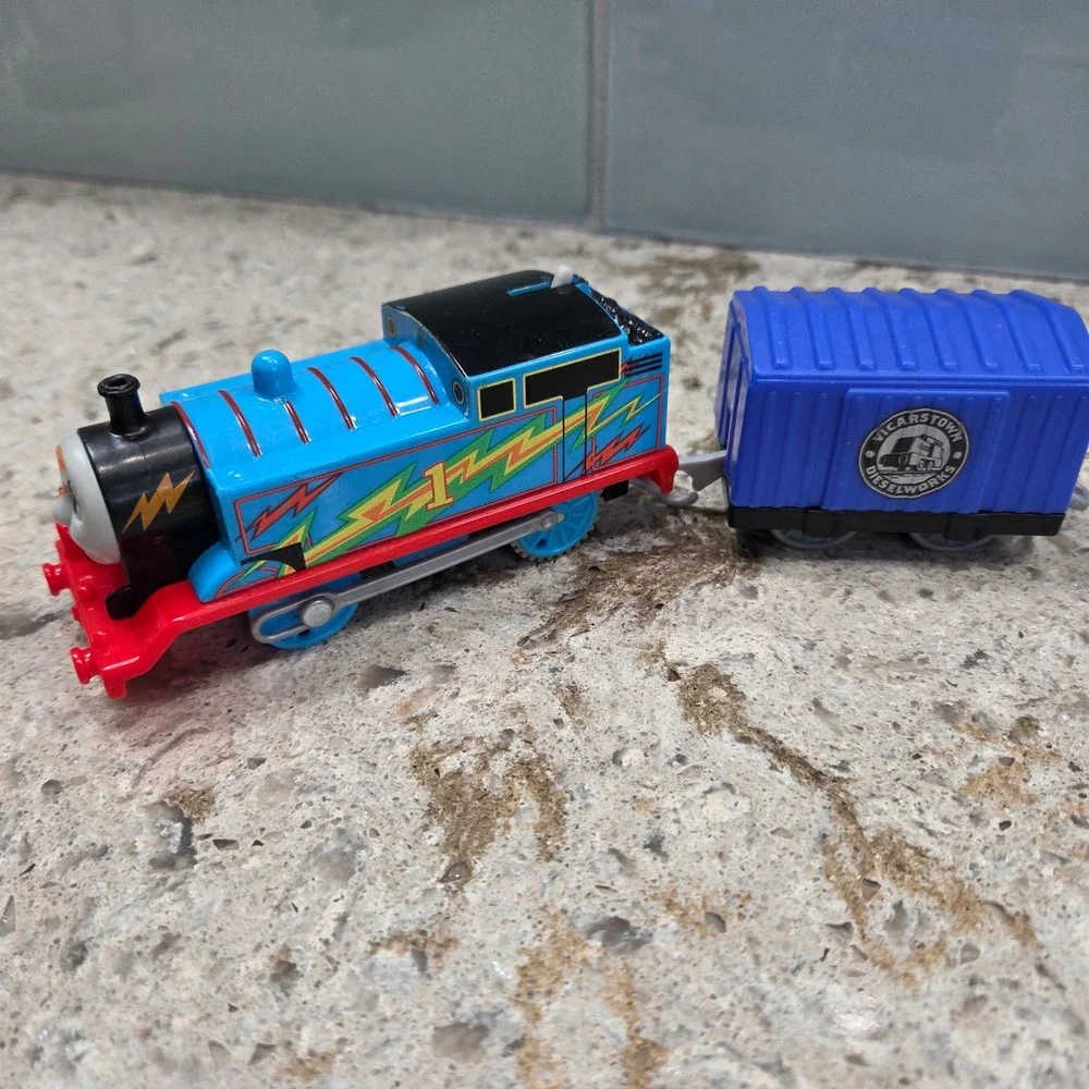 Thomas & Friends batteries included